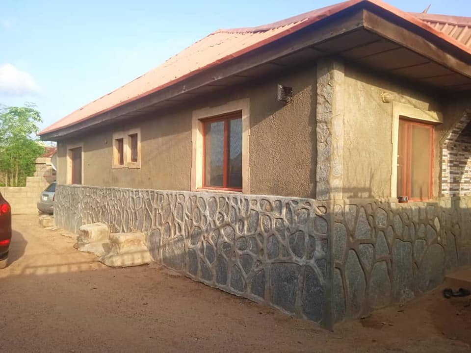 A picture of 4 bedroom bungalow