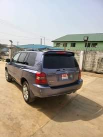 A picture of 2004 Toyota Highlander
