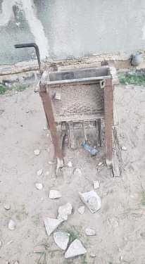 A picture of Mashine ya kufyatulia tofali njoo na bei yako