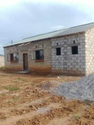 A picture of 3 bedrooms house for sale in kabangwe kingston call 0973875435