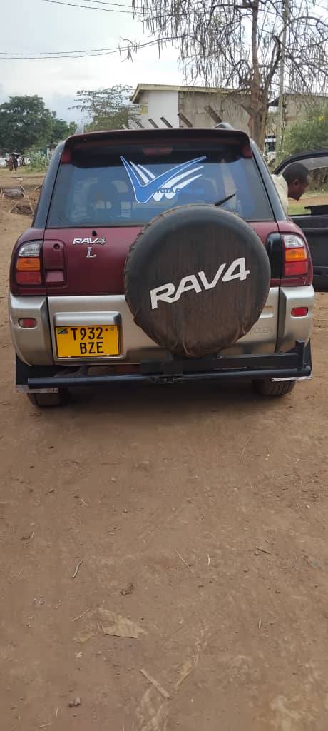 A picture of TOYOTA RAV4 SHORT CHASIS