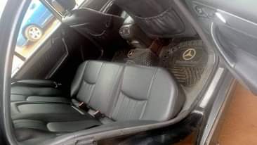 A picture of 2005 BENZ BENZ