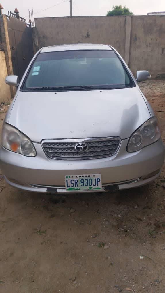 A picture of Toyota corolla 03
