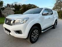 A picture of 2017 NISSAN NAVARA