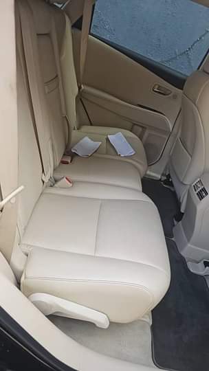 A picture of Foreign Used 2015 RX350