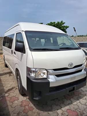 A picture of 2015 toyota hiace high roof Almost brand new 