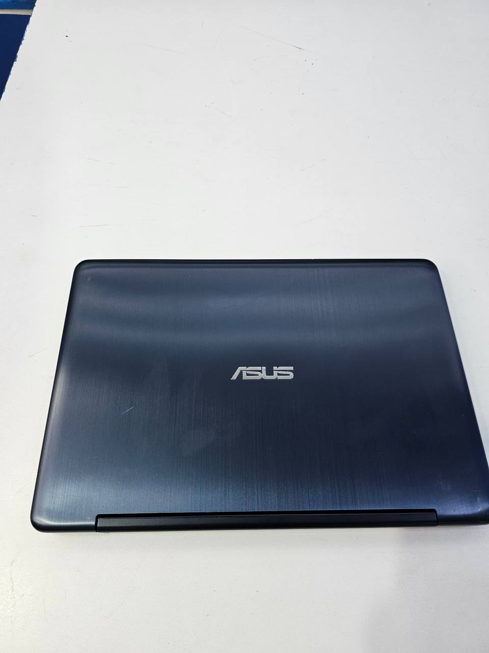 A picture of Asus x360