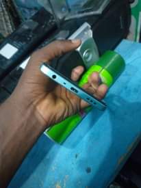 A picture of Hii hapa camer yake Kama Google oppo A58 rom6 gb128