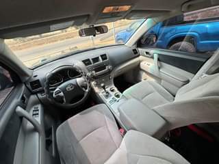 A picture of BELGIUM STANDARD 2012 TOYOTA HIGHLANDER 08137674792