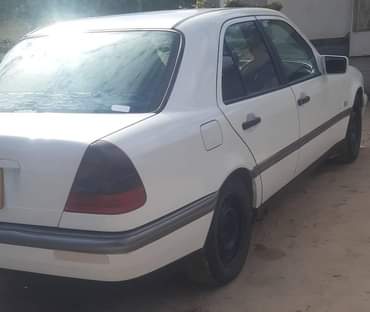 classifieds/cars mercedes