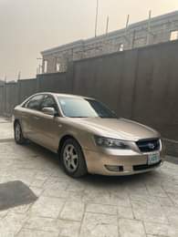 A picture of Hyundai sonata 2006 4 plugs engine and gear untouched a