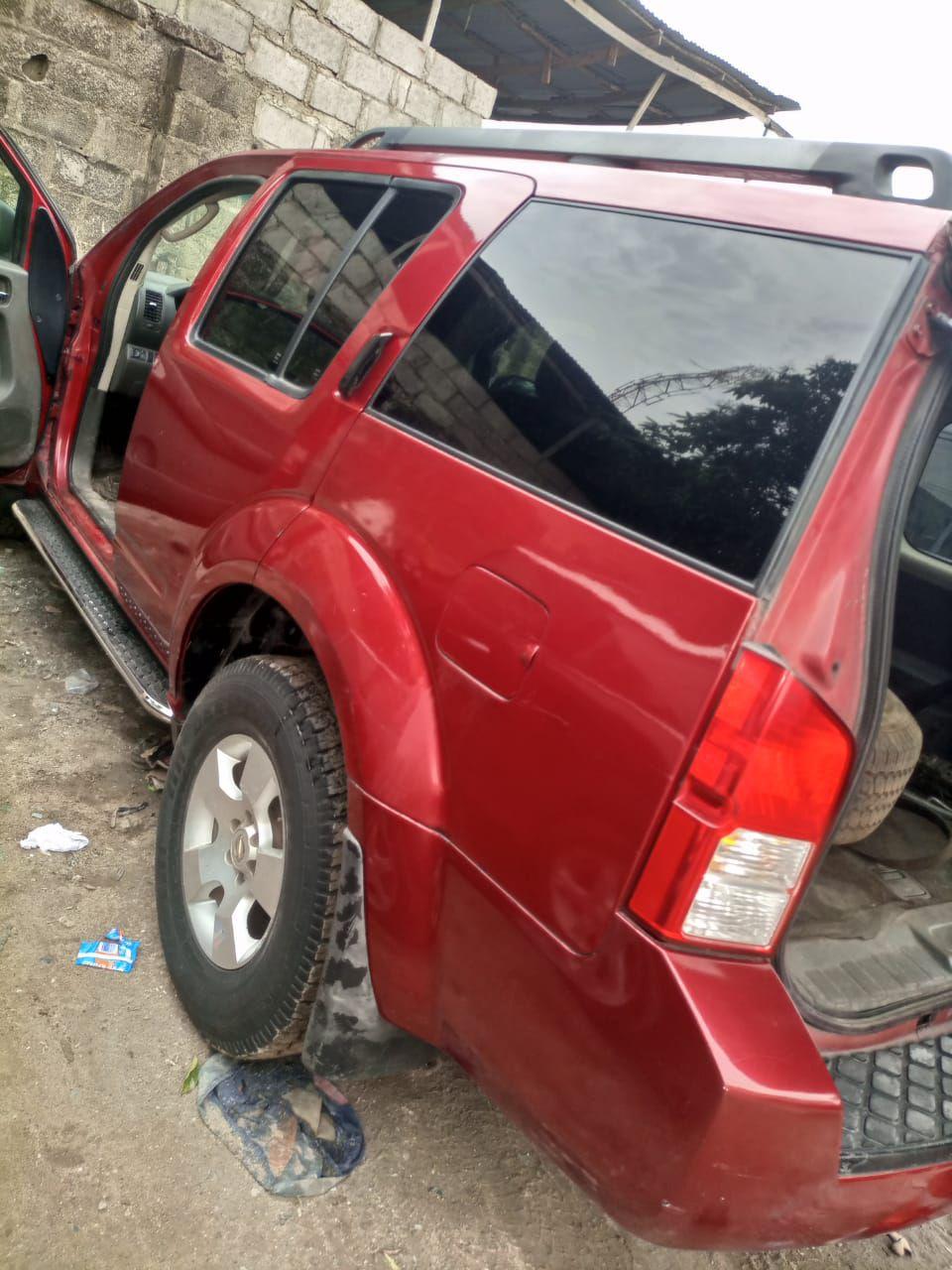 A picture of NISSAN PATHFINDER