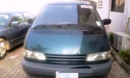 A picture of Urgent sale 2000 Toyota previa with everything working perfectly including