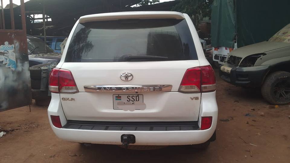 A picture of Land cruiser V8 diesel