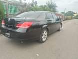 A picture of Extremely super sharp Toyota AVALON 2009 model with untempered Engine