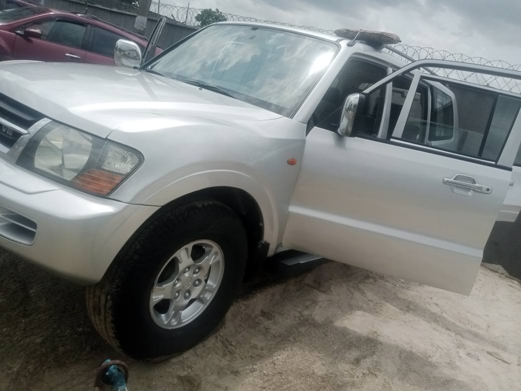 A picture of Belgium grade Pajero with untampered engine auxiliary gear and chilling