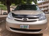 A picture of 2008 TOYOTA SIENNA