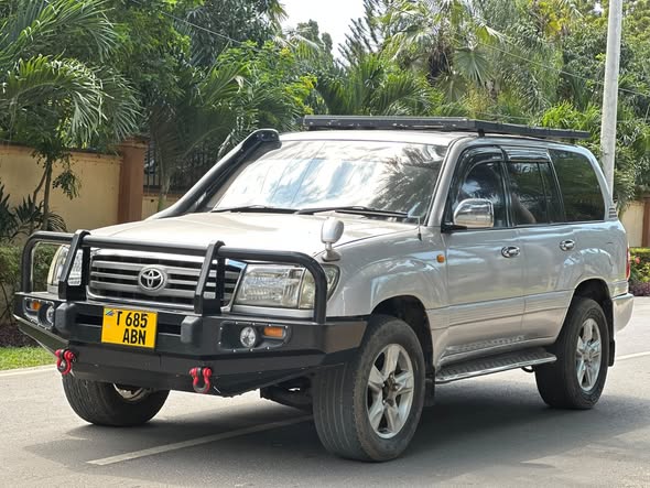 A picture of TOYOTA LANDCRUISER VX