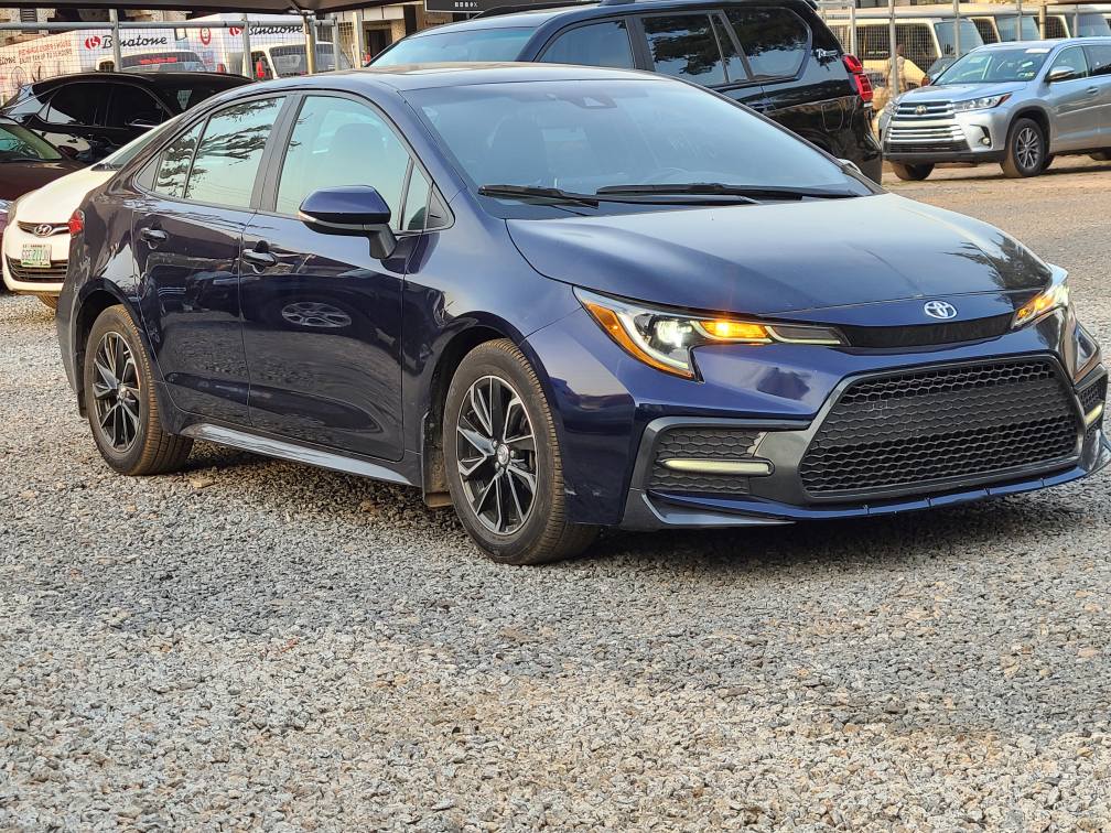 A picture of Direct belgium Toyota Corolla SE 2020 model