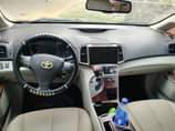 A picture of 2010 VENZA