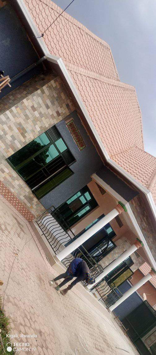 self compound houses