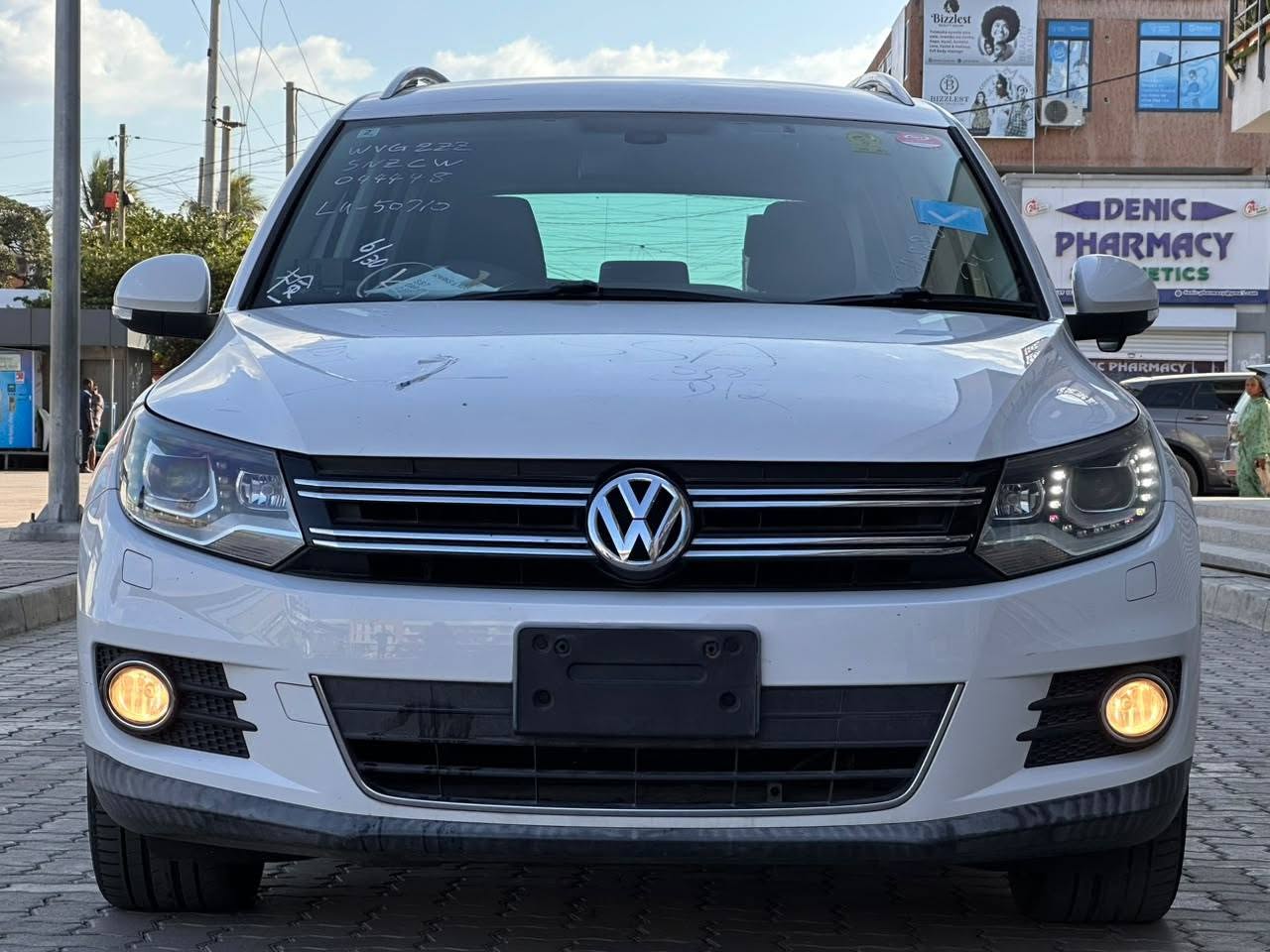 A picture of 2012 VOLKSWAGEN TIGUAN