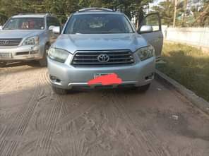 A picture of Very Clean 2012 Toyota Highlander in pristine condition buy and
