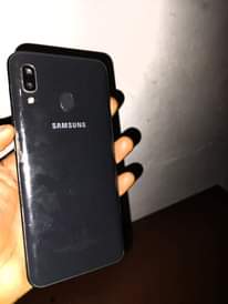 A picture of Samsung a20