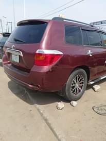 A picture of Belgium Grade 2010 Toyota Highlander Inspected and verified