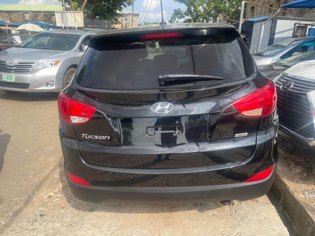 A picture of FOREIGN USED HYNDAI TUCSON