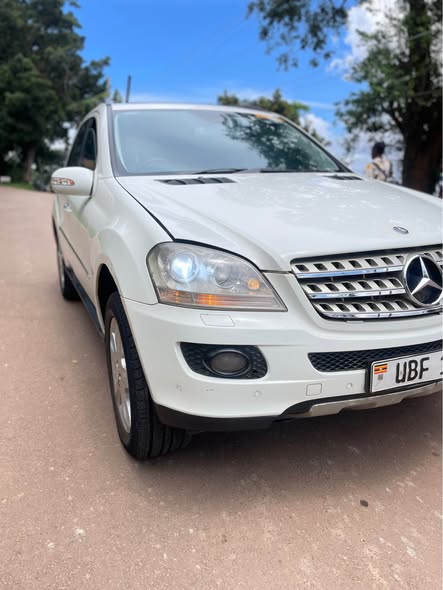 A picture of Mercedes Benz Ml 350 4 Matic