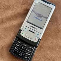 A picture of Nokia 6500 slide original