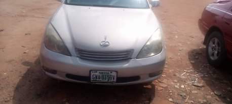 A picture of Lexus es 300