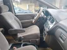 A picture of 2002 SIENNA