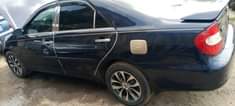 A picture of 2004 TOYOTA CAMRY