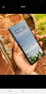 A picture of Samsung note 8