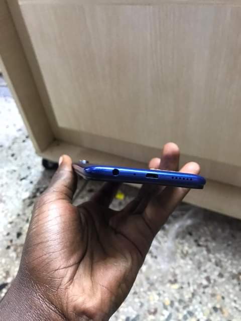 A picture of Oppo A83 storage