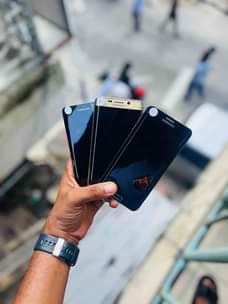 A picture of Samsung s6 edge 