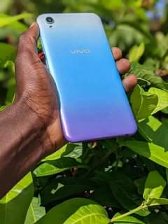 A picture of Sim AINA YA VIVO 32GB RAM2 CAMERA ZOTE KALI INAKAA