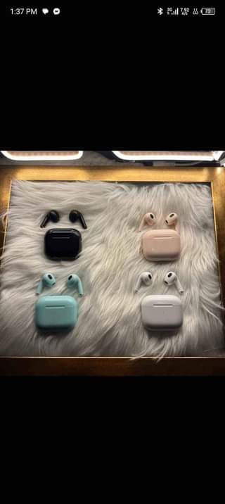 A picture of Bluetooth Earpods