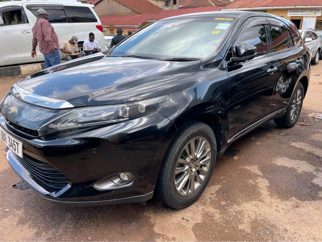 A picture of Harrier 2015 2.0cc petrol 70M