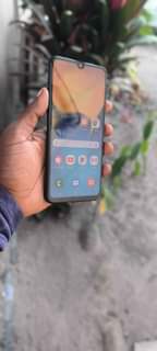 A picture of Samsung a20