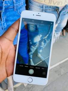 A picture of I PHONE 6
