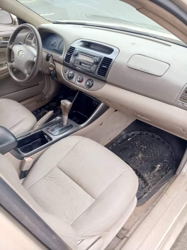 A picture of Toyota Camry aka big daddy With good AC Gear working
