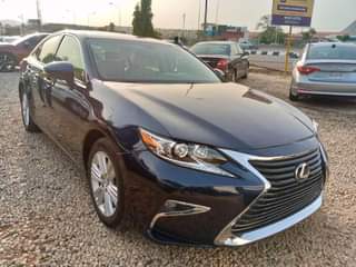 A picture of Lexus 2015