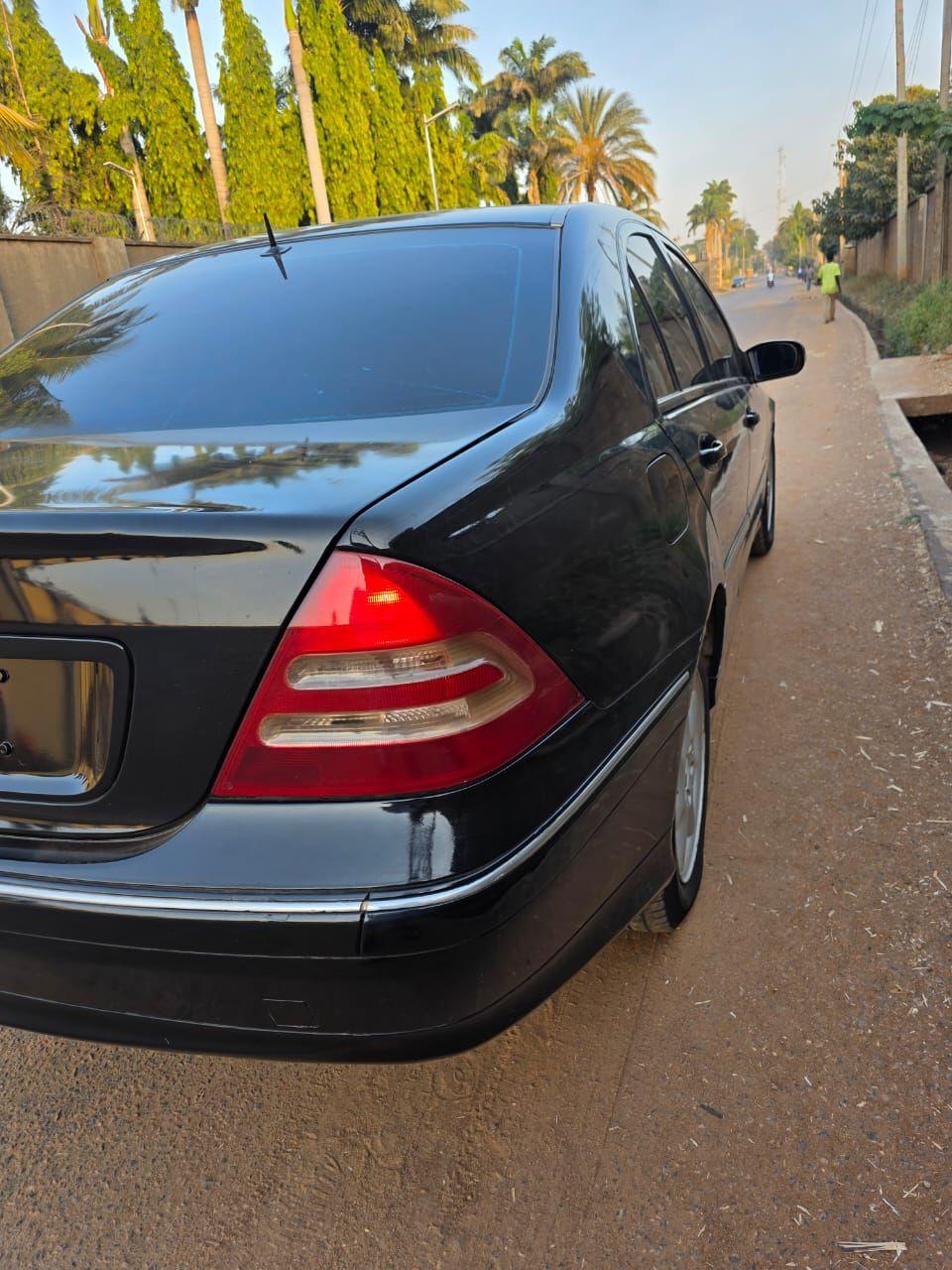 A picture of 2005 Mercedes Benz c230