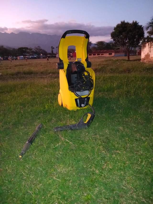 A picture of Car wash Machine