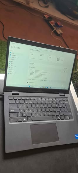 A picture of DELL PC DELL PC 8Ram 500SSD 11generation i5