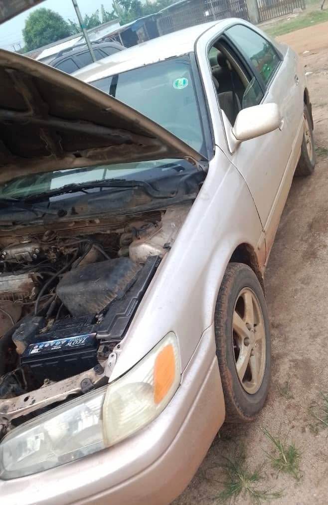 A picture of Toyota Camry 00