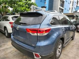 A picture of Toyota Highlander 2015